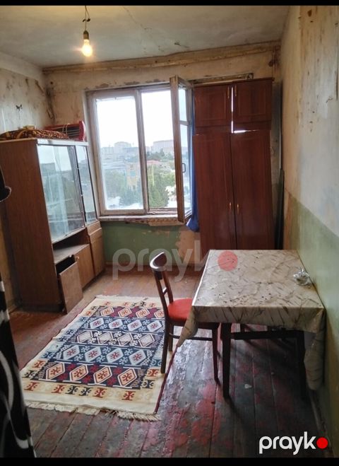 1 otaqlı mənzil – mebellə Planlaşdırma: - 1 otaq, ayrı mətbəx