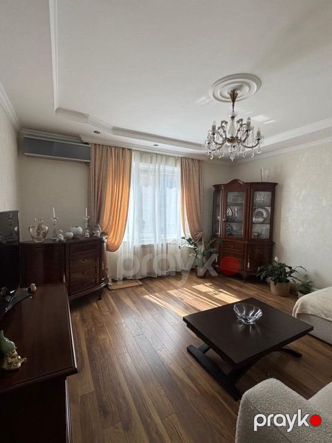 Satılır 3 otaqlı köhnə tikili 85 m²