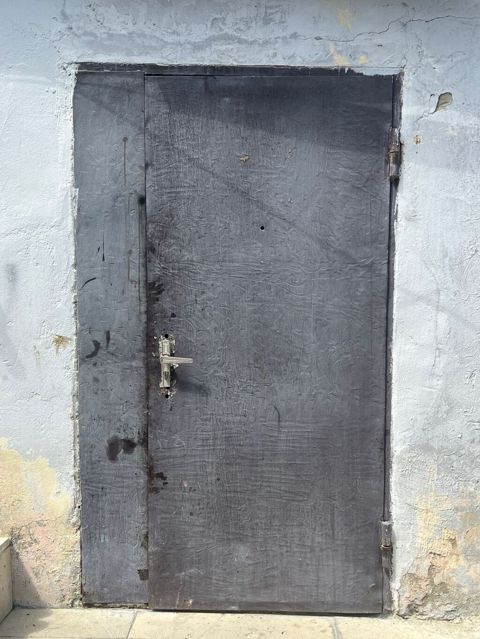 Metall qapı dəsti - Material: qalın metal təbəqədən hazırlanmış giriş — Bakı