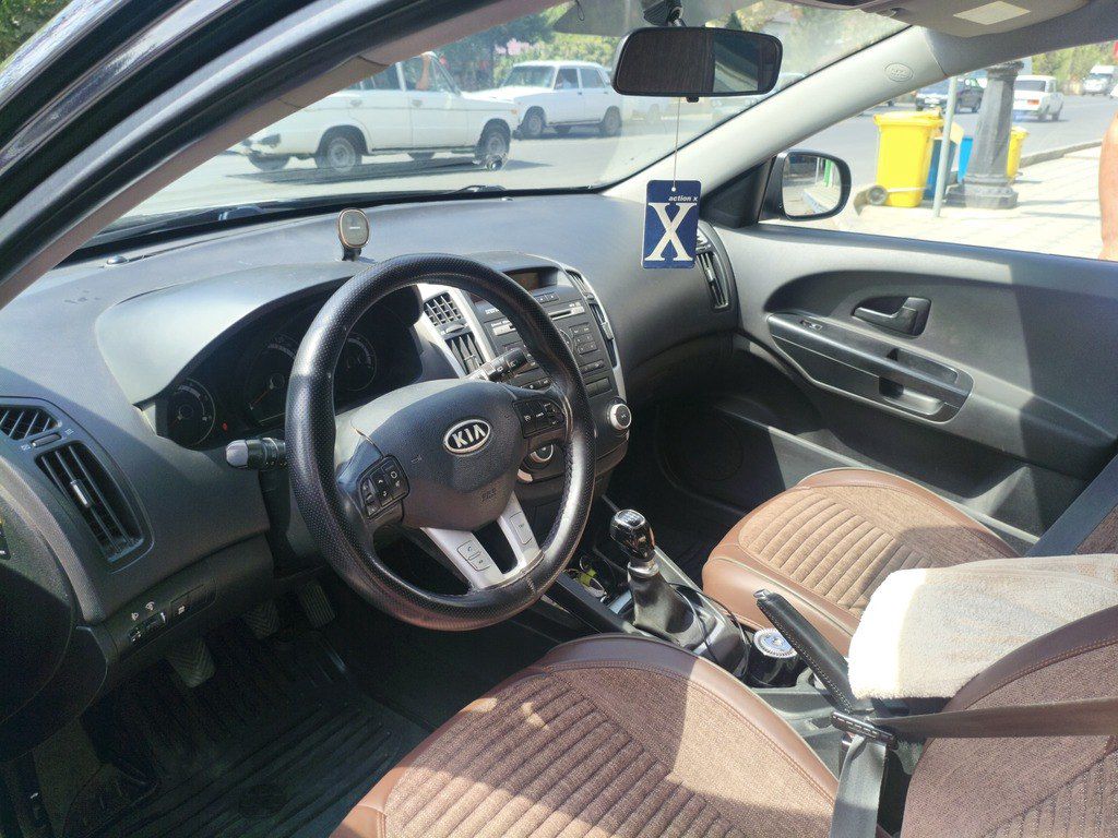 Kia Ceed SW, 1.6 L, 2009 il, 320 600 km — Avtomobillər, Bakı (11)