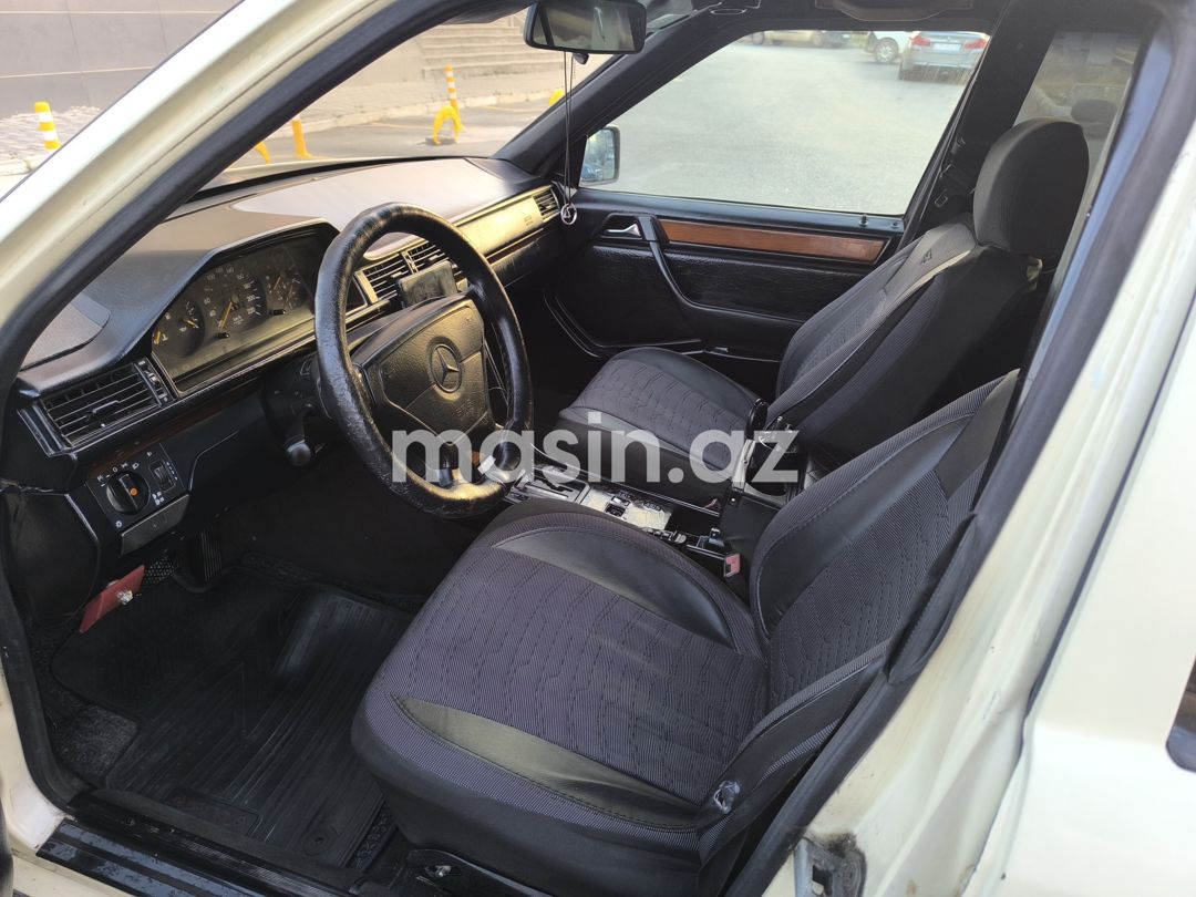 Mercedes E 250 — Avtomobillər, Bakı (5)