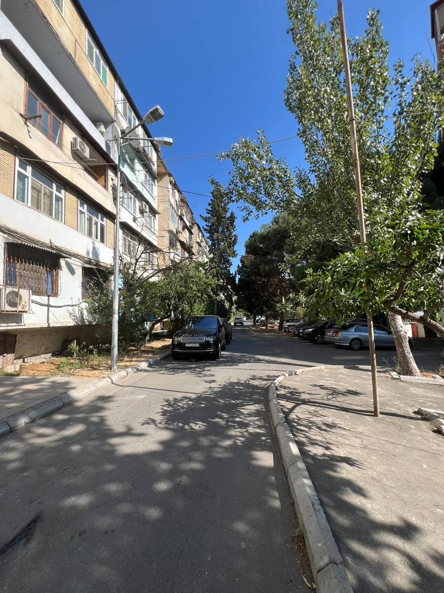 Satılır 4 otaqlı köhnə tikili 100 m² — Mənzil, Bakı (12)