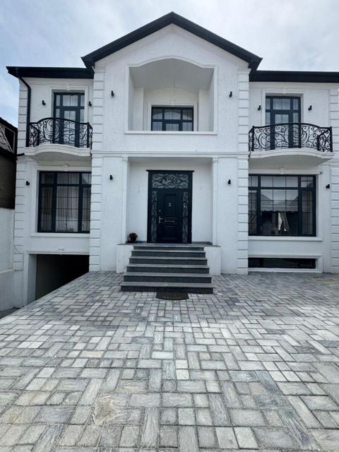 Satılır 6 otaqlı həyət evi/bağ evi 470 m² — Bakı