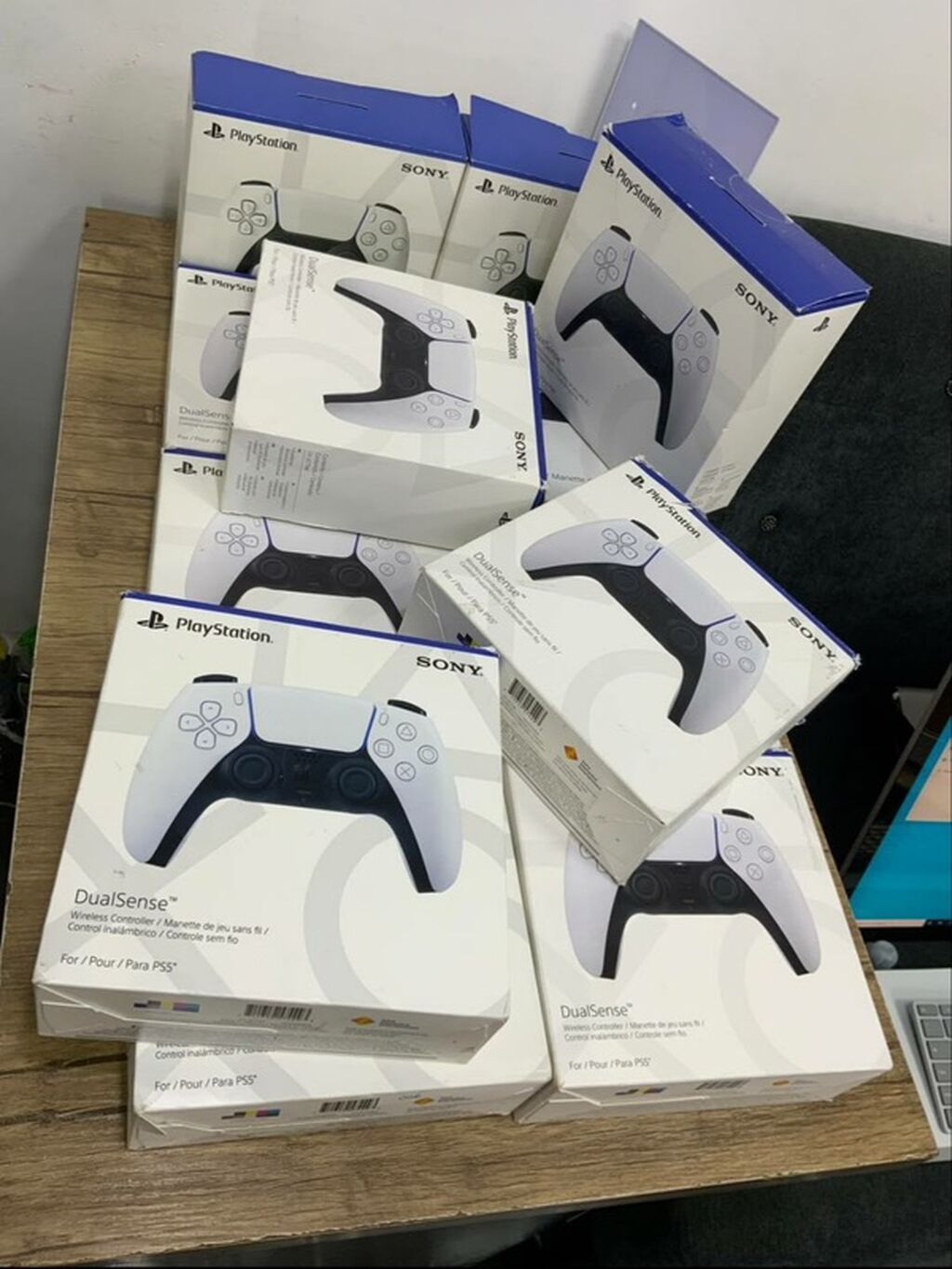 Sony PlayStation DualSense simsiz oyun idarəetmə qurğusu - Model — Elektronika, Bakı (2)