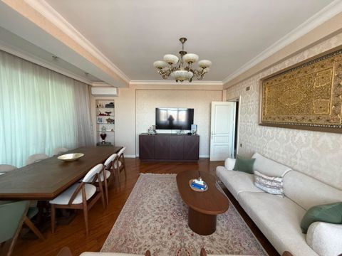 Satılır 3 otaqlı yeni tikili 130 m² — Bakı