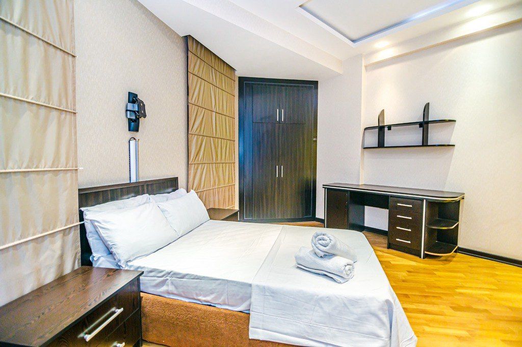 İcarəyə verilir 4 otaqlı yeni tikili 210 m² — Mənzil, Bakı (9)