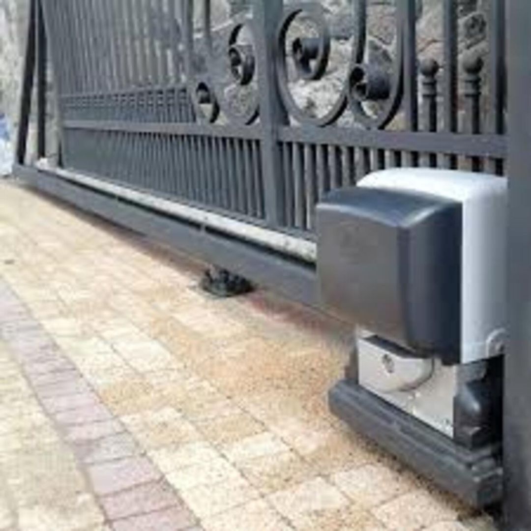 Yana gedən darvaza mühərrikləri — Təmir və inşaat, Bakı (3)