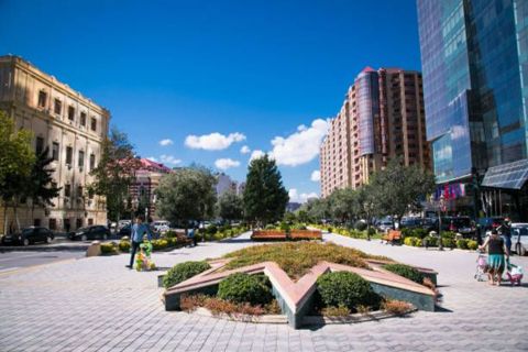 Satılır 4 otaqlı köhnə tikili 115 m² — Bakı