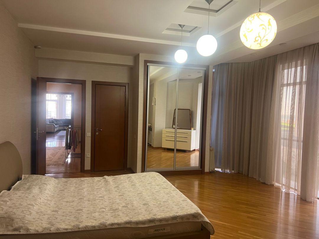 İcarəyə verilir 3 otaqlı yeni tikili 190 m² — Mənzil, Bakı (11)
