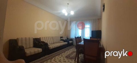 İcarəyə verilir 2 otaqlı köhnə tikili 65 m²