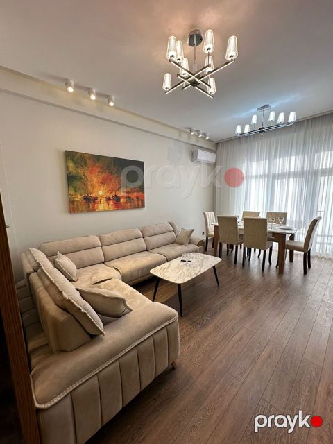 İcarəyə verilir 3 otaqlı yeni tikili 136 m²