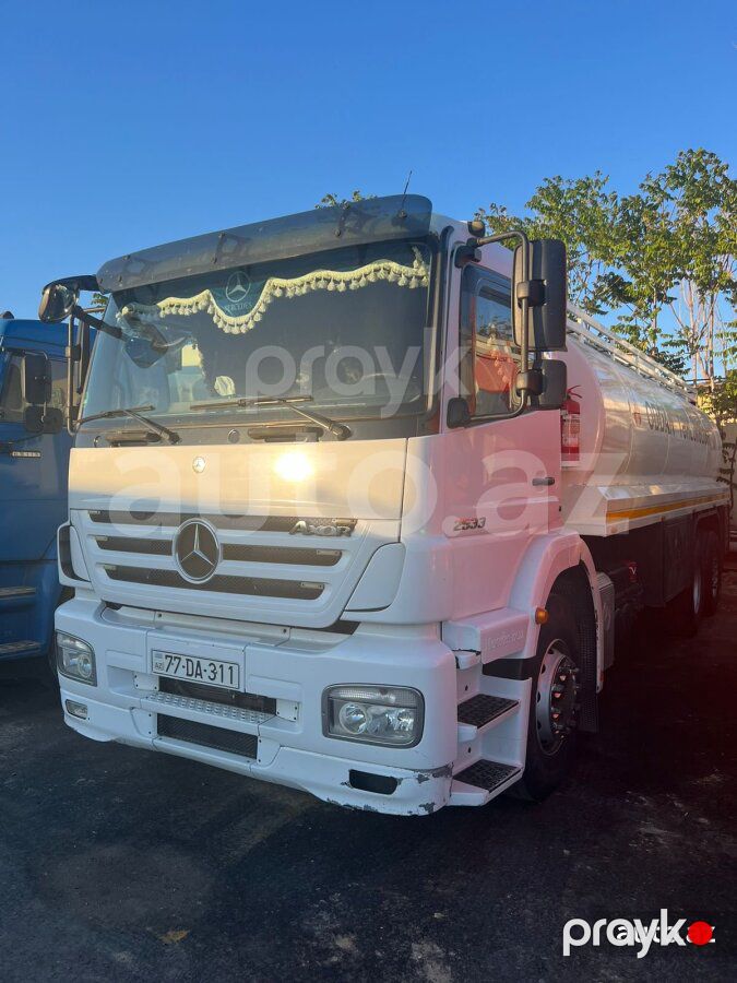 Yanacaqdaşıyan Mercedes Axor 2533 Benzovoz, 2010 77-DA-311 — Yük avtomobilləri və qoşqular, Bakı (12)