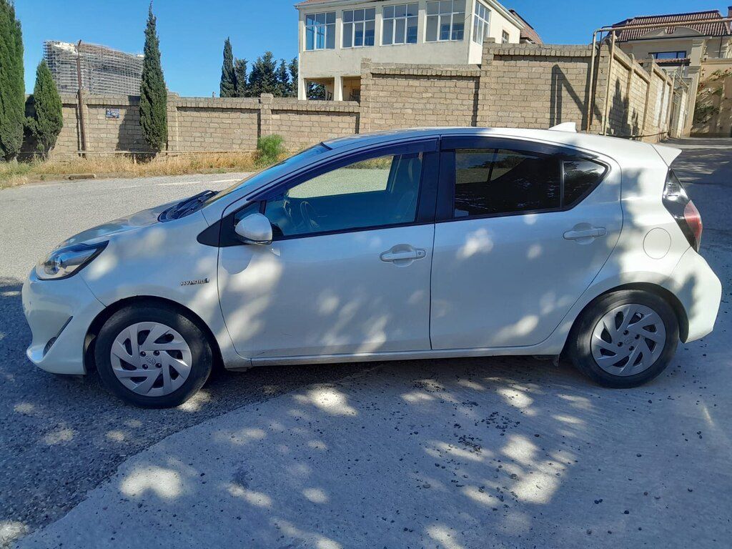 Toyota Aqua, 1.5 L, 0.87 kWh, 2019 il, 149 000 km — Avtomobillər, Bakı (5)