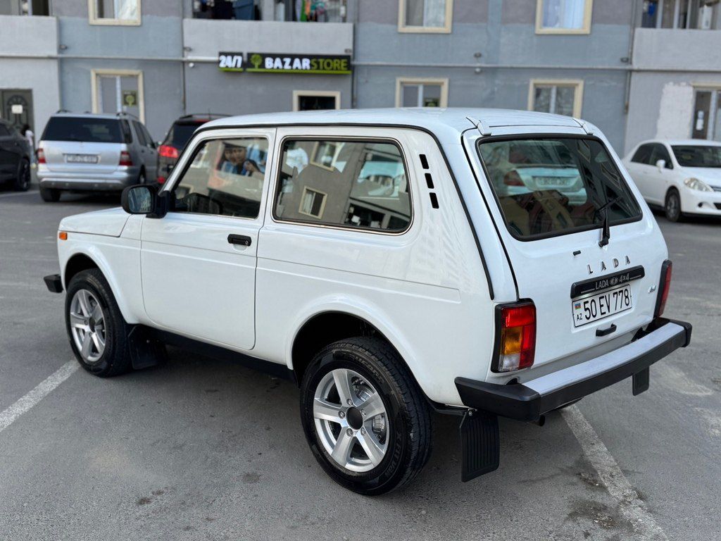 Lada (VAZ) Niva, 1.7 L, 2018 il, 63 000 km — Avtomobillər, Bakı (9)