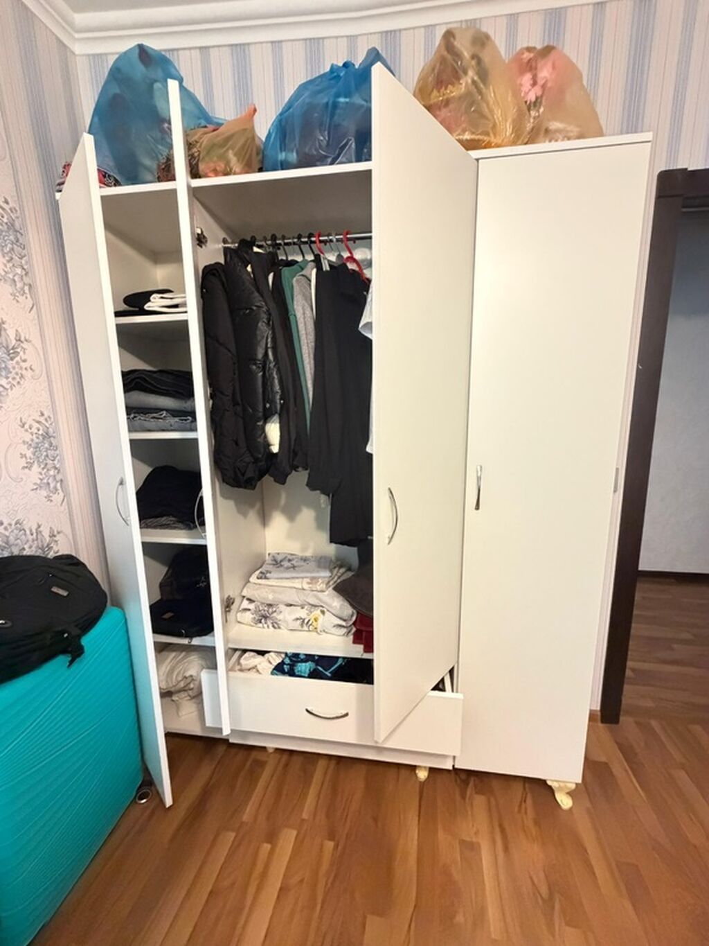 İşlənmiş, 4 qapılı, Siyirməli, Ağ, Açılan, Düz dolab — Şkaflar, Bakı (3)