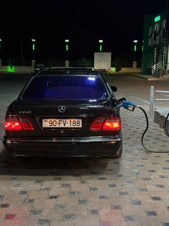 Mercedes E 240, 2.6 L, 2001 il, 251 509 km — Avtomobillər, Beyləqan (3)
