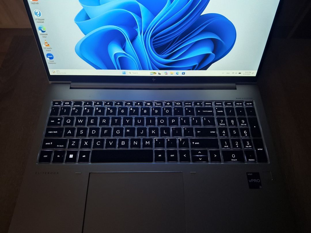 HP Elitebook 860 G10 16 Ekran i5 13 — Noutbuklar, Bakı (7)