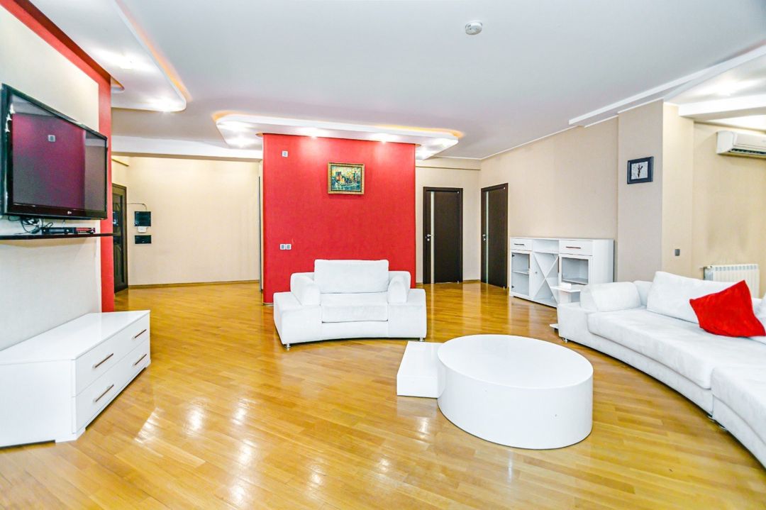 İcarəyə verilir 4 otaqlı yeni tikili 200 m² — Mənzil, Bakı (4)