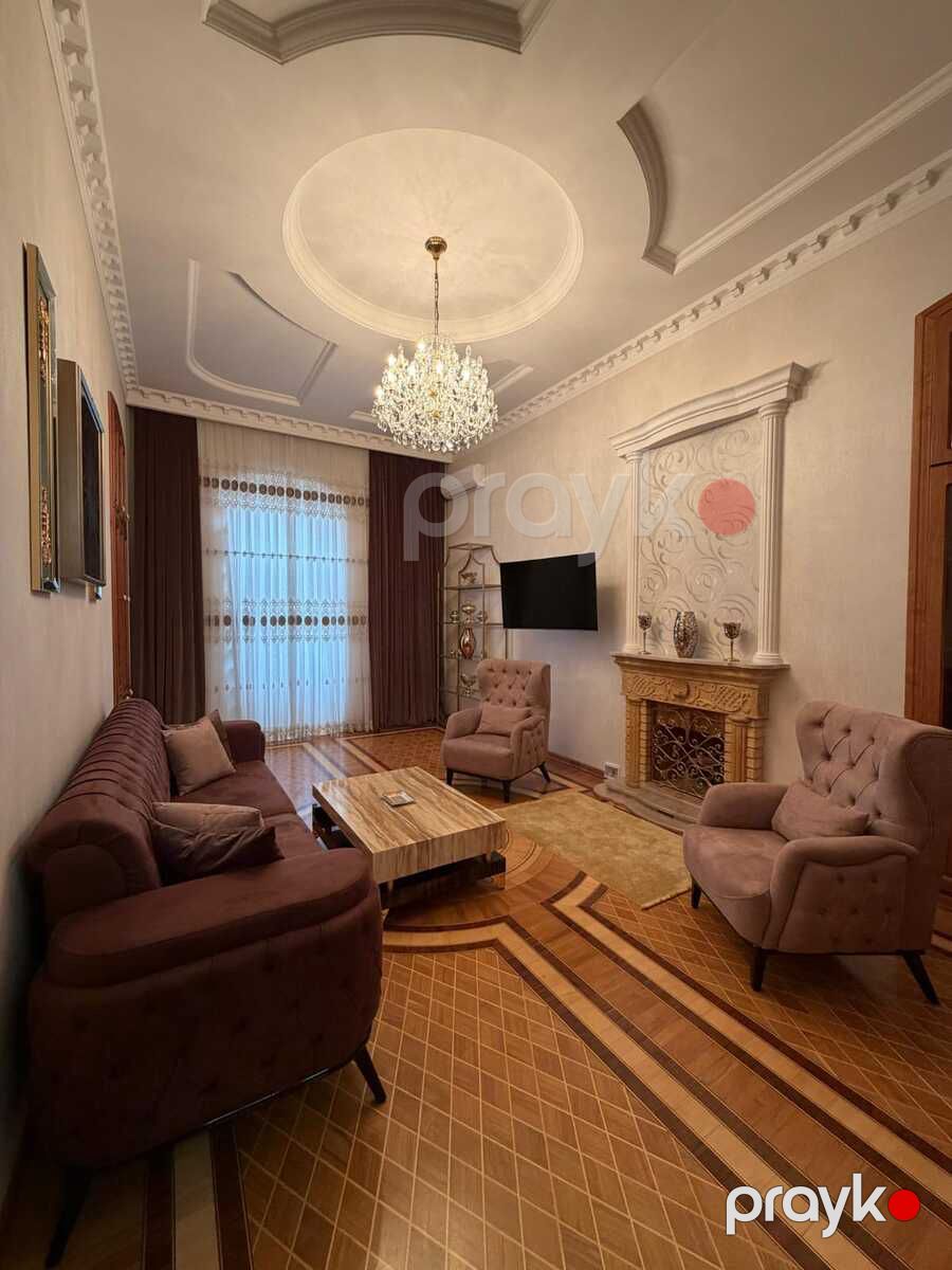Satılır 7 otaqlı köhnə tikili 450 m² — Mənzil, Bakı (8)