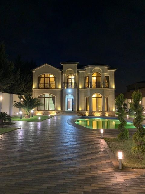 Satılır 6 otaqlı həyət evi/bağ evi 350 m² — Bakı