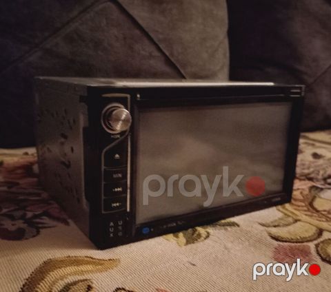 2DIN avtomobil multimedia başlığı Universal monitordur. Yan işıqları — Salyan