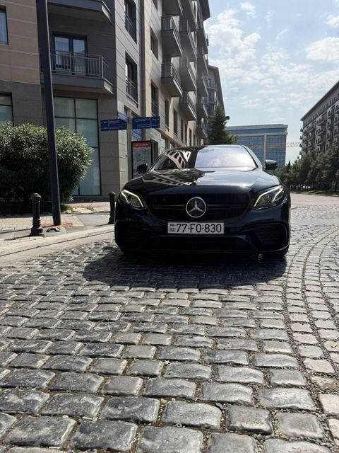 Mercedes E 220 d 4MATIC, 2.0 L, 2019 il, 297 000 km — Bakı