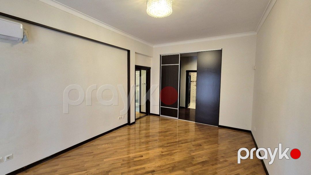 Satılır 5 otaqlı yeni tikili 200 m² — Mənzil, Bakı (10)