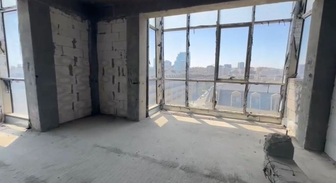 Satılır 4 otaqlı yeni tikili 225 m² — Mənzil, Bakı (5)