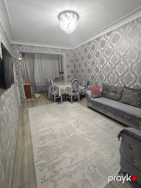 Satılır 3 otaqlı köhnə tikili 85 m²