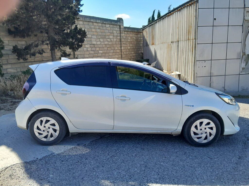 Toyota Aqua, 1.5 L, 0.87 kWh, 2019 il, 149 000 km — Avtomobillər, Bakı (4)
