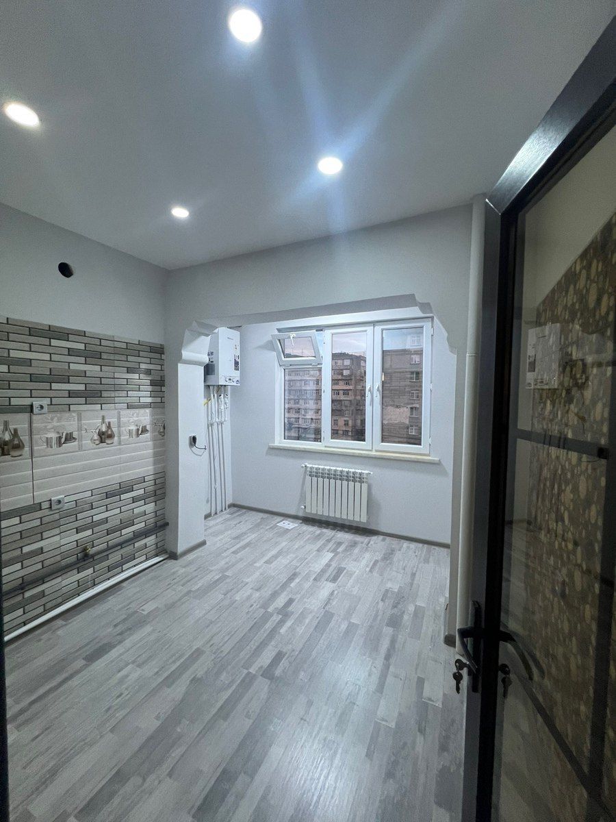 2-otaqlı mənzil, Neftçilər m., 70 m² — Mənzil, Bakı (12)
