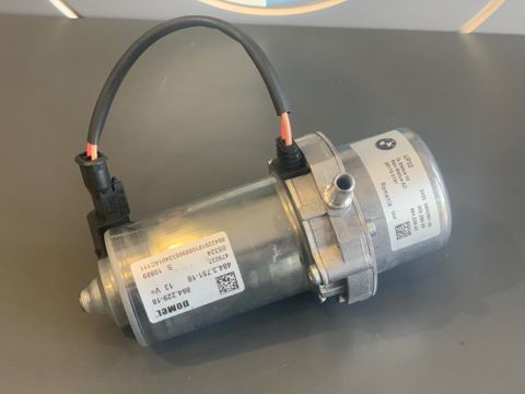 BMW F15 Hybrid vakum nasosu — Bakı