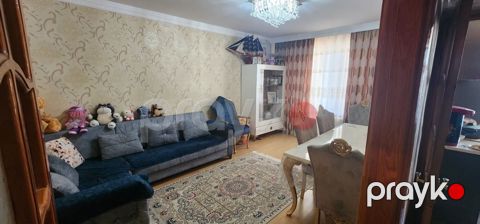 Satılır 3 otaqlı köhnə tikili 75 m²