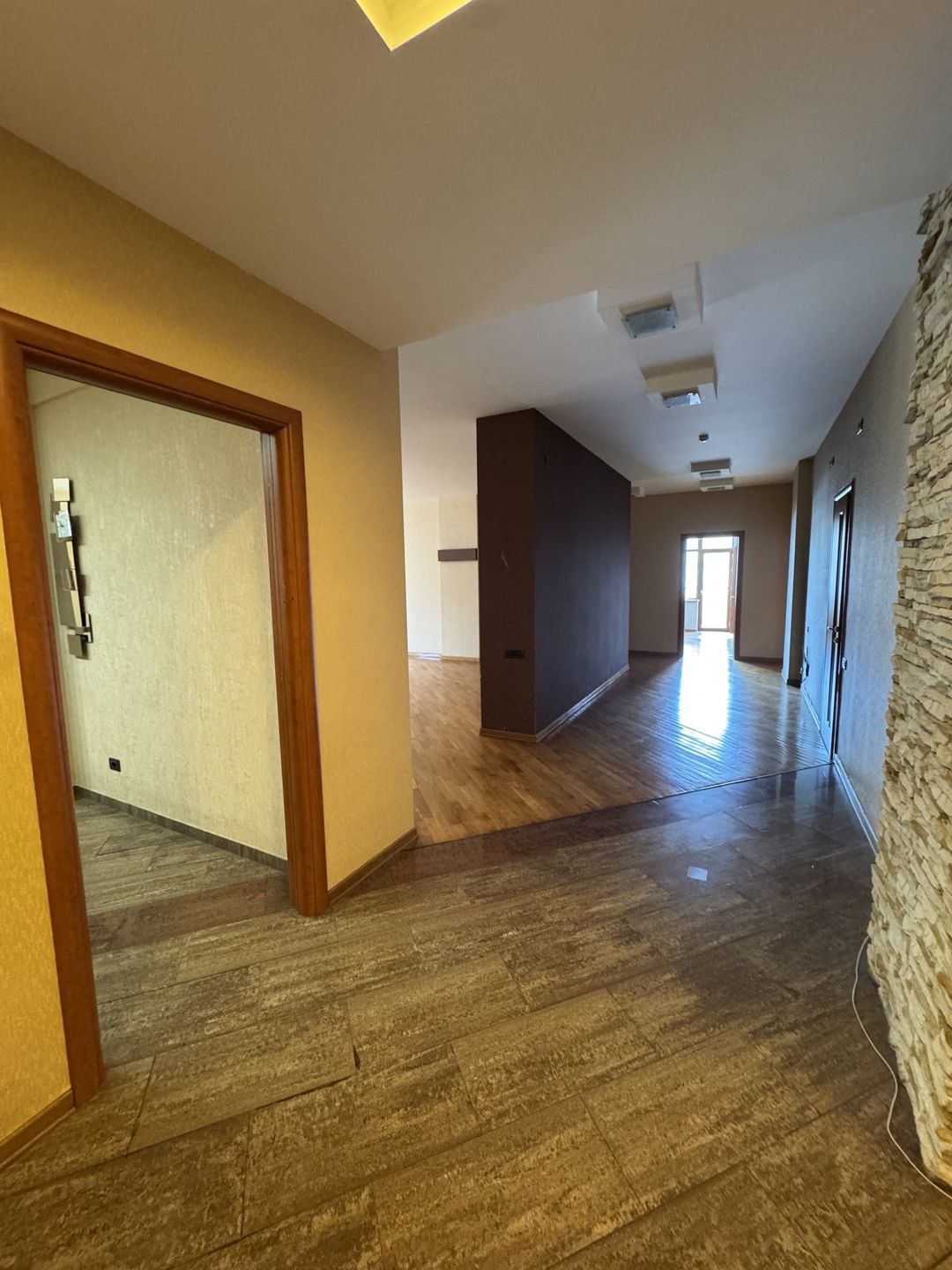 Satılır 4 otaqlı yeni tikili 230 m² — Mənzil, Bakı (10)