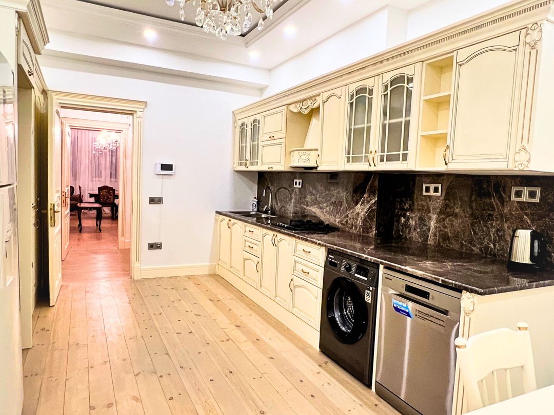 İcarəyə verilir 3 otaqlı yeni tikili 135 m² — Mənzil, Bakı (4)