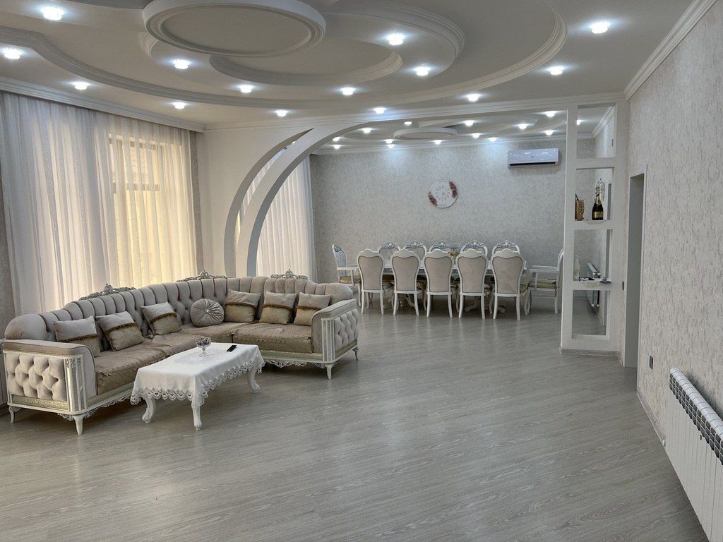 Satılır 5 otaqlı həyət evi/bağ evi 300 m² — Ev, villa, Bakı (11)
