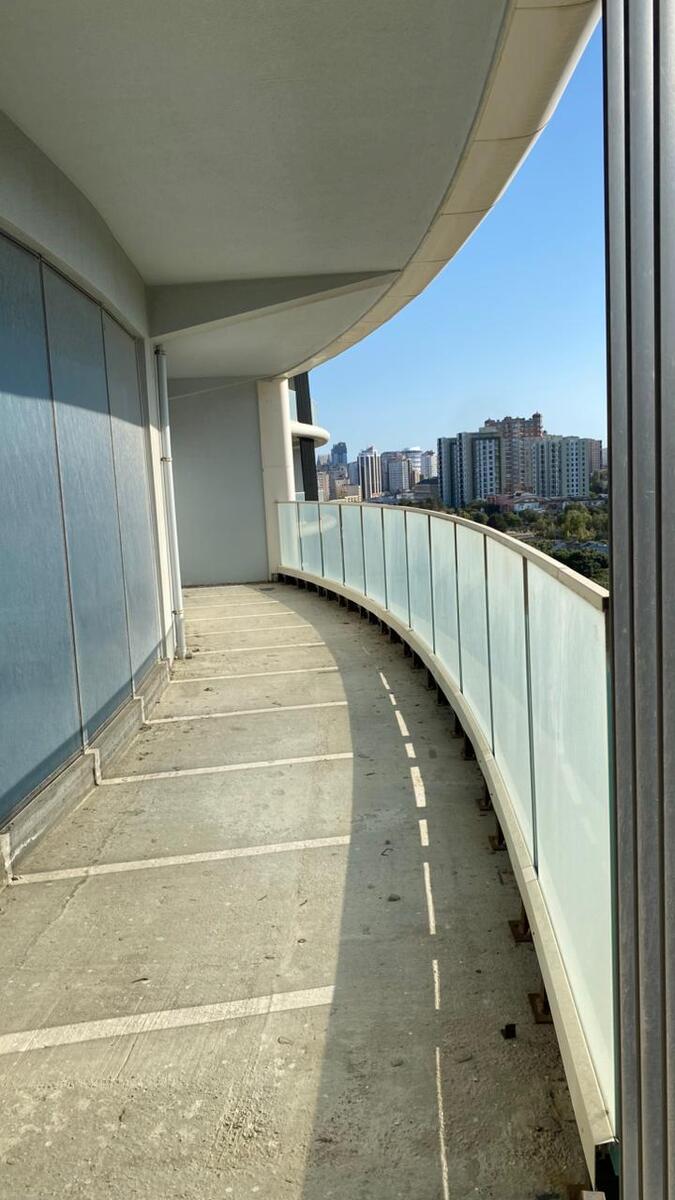 Satılır 4 otaqlı yeni tikili 240 m² — Mənzil, Bakı (11)