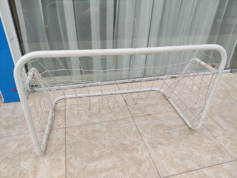 Futbol qapısı — Sports and Recreation