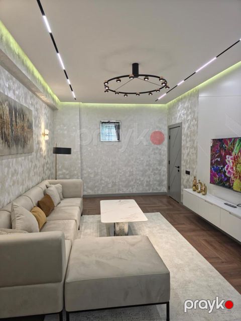 Satılır 4 otaqlı yeni tikili 145 m²