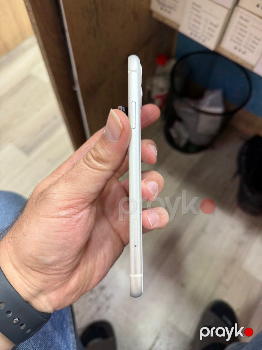 iPhone 11 qoruyucu korpu, ağ rəng — Smartfon aksesuarları, Bakı (2)