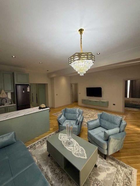 4-otaqlı yeni tikili kirayə verilir, Azadlıq pr., 160 m² — Bakı