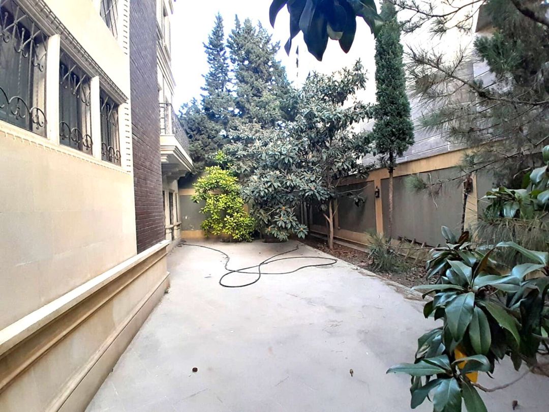 Satılır 20 otaqlı həyət evi/bağ evi 1040 m² — Ev, villa, Bakı (4)