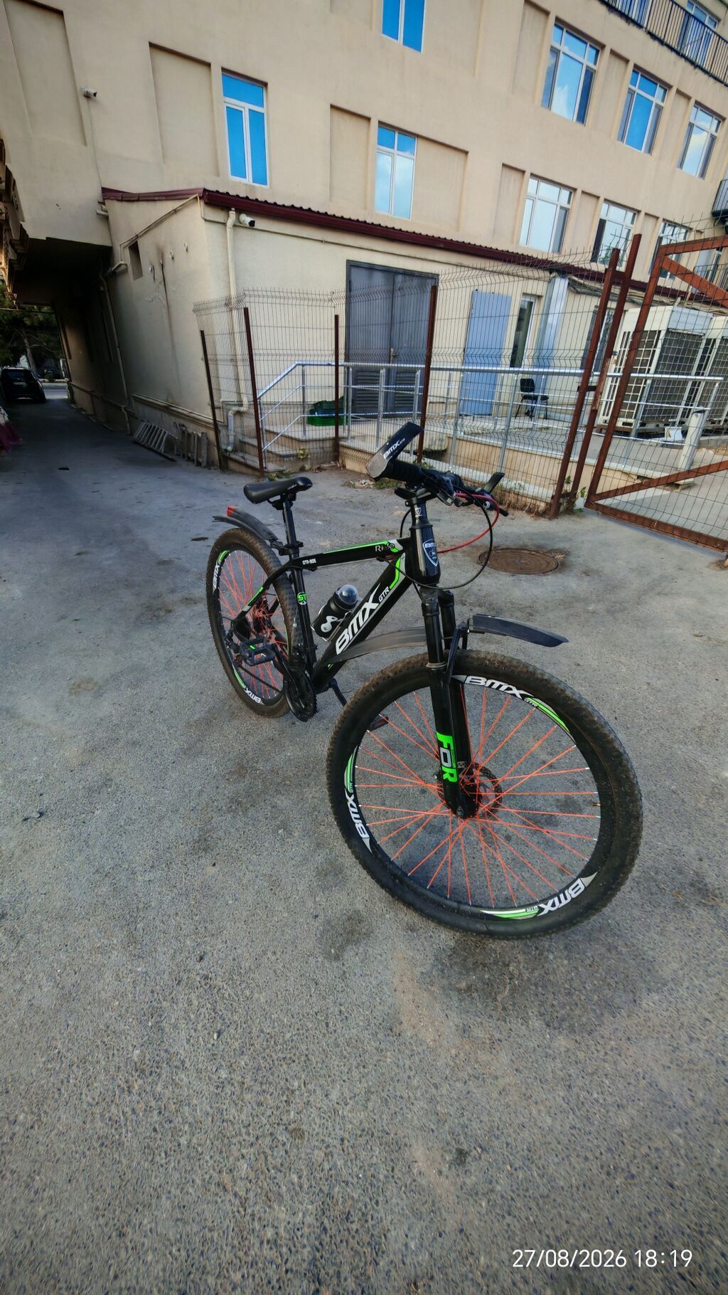 BMx GTR 898 dağ velosipedi Her seyi işlekdi cemi 2 ay surlub qabağ — Dağ velosipedləri, Bakı (2)