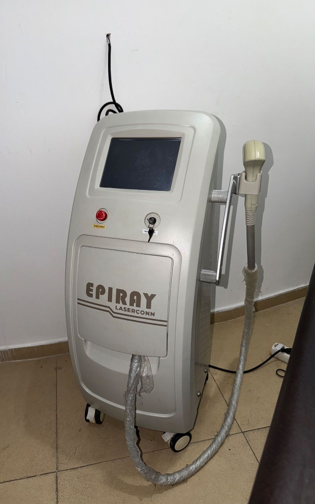 Epiray Laserconn lazer epilyasiya aparatı satılır. Aparat işlək — Gözəllik və sağlamlıq, Bakı (3)