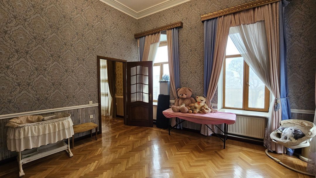 Satılır 5 otaqlı köhnə tikili 200 m² — Mənzil, Bakı (3)