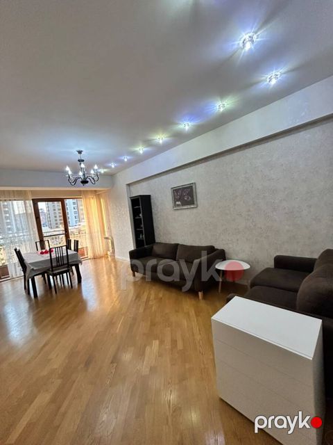 İcarəyə verilir 4 otaqlı yeni tikili 140 m²