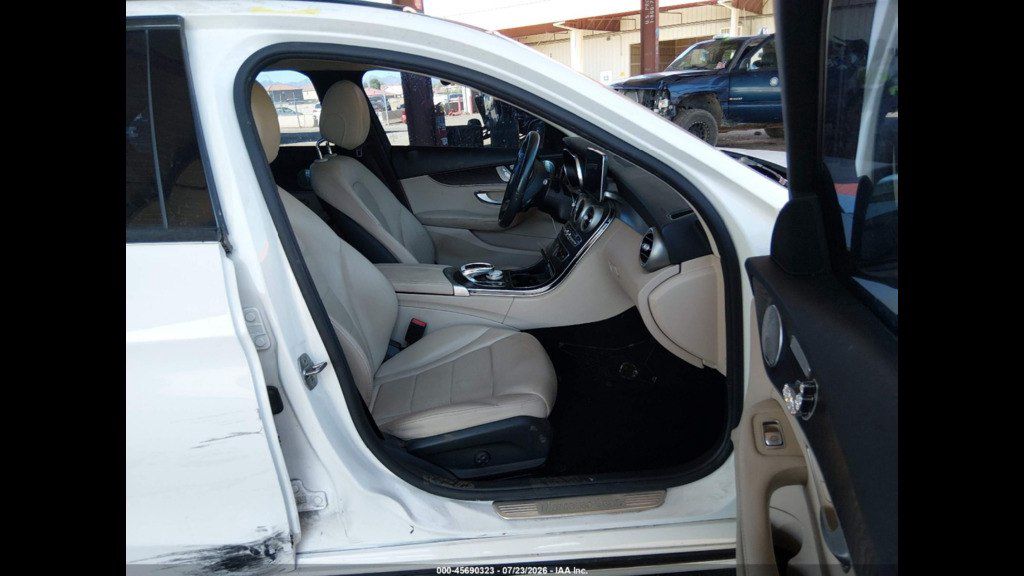 Mercedes C 250, 2.0 L, 2017 il, 137 164 km — Avtomobillər (9)