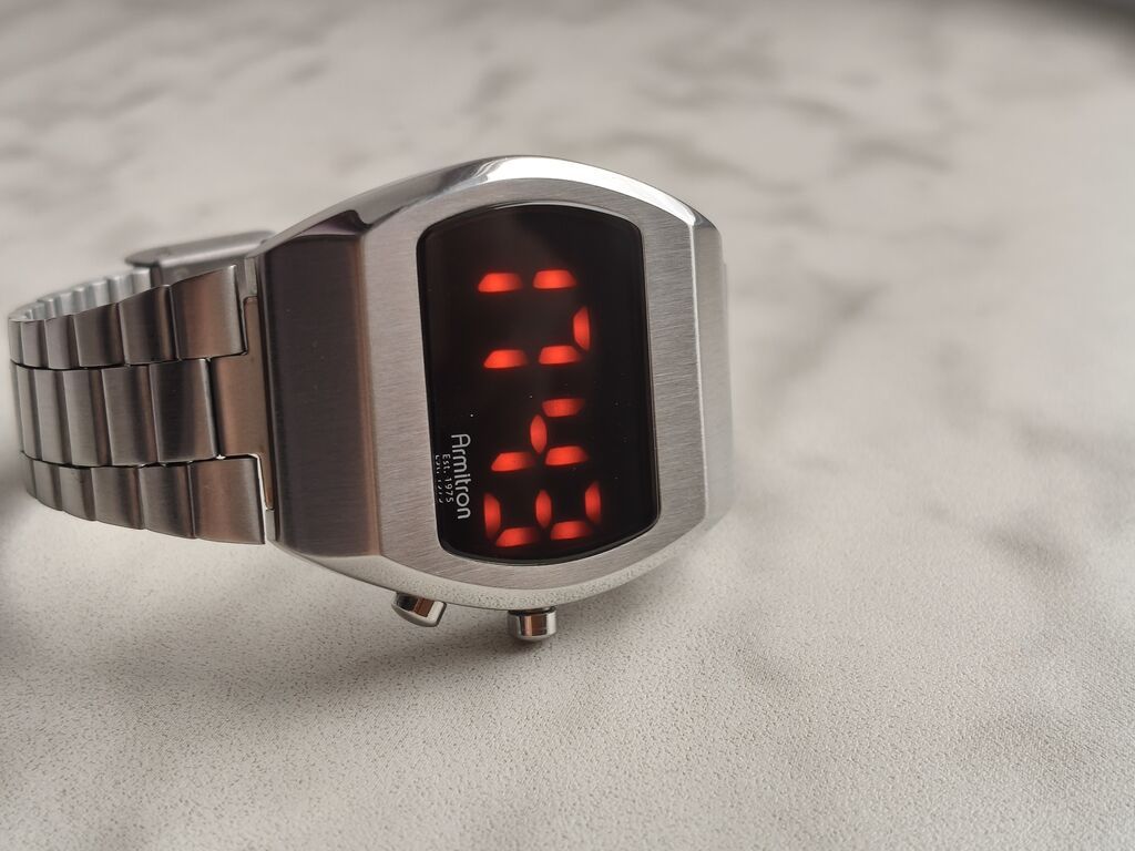 Barter Yoxdur Armitron Griffy retro 70 illerin Led saatlari — Qol saatları, Qusar (3)