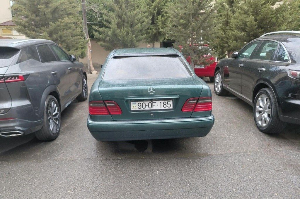 Mercedes E 230, 2.3 L, 1996 il, 440 000 km — Avtomobillər, Bakı (5)