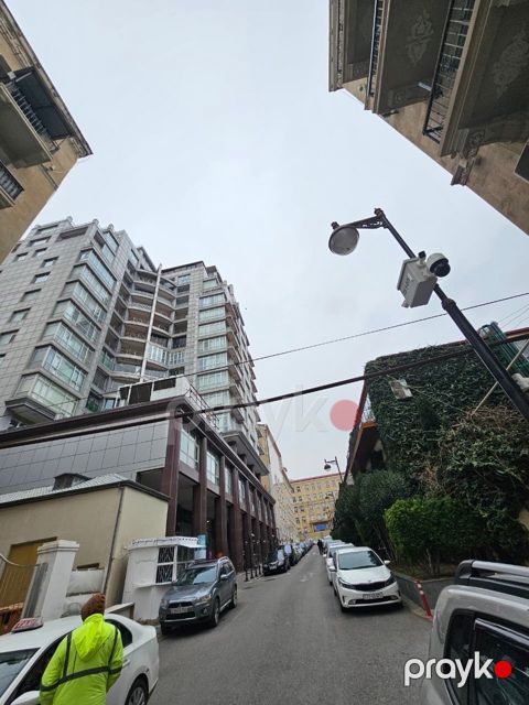 İcarəyə verilir 4 otaqlı yeni tikili 145 m²